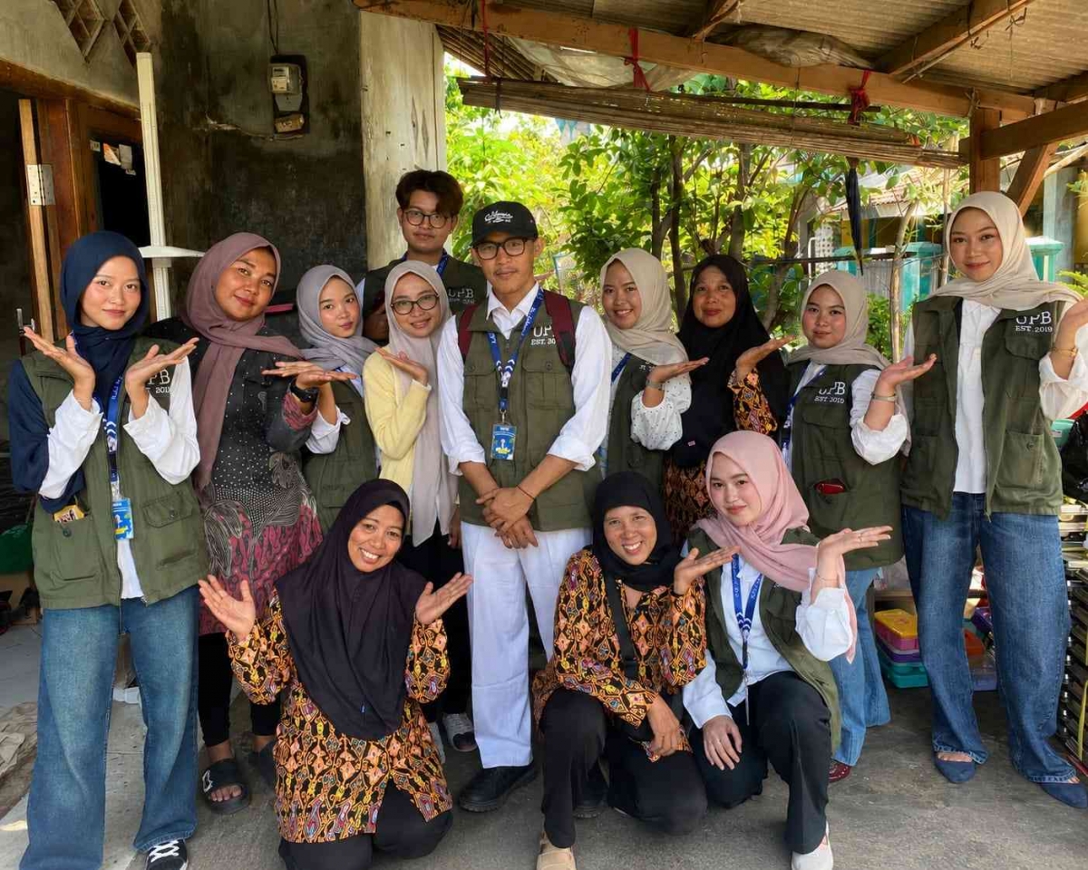 Senam Komunitas dan Literasi Digital: Model Baru Pemberdayaan Lansia