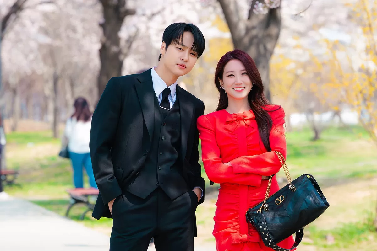 Spooky in Love Episode 11: Luka Lama Gang-uk Meledak di Hadapan Nenek