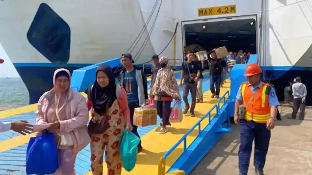 Jadwal Kapal Pelni Surabaya-Makassar: Tiket Murah & Rute Terbaru