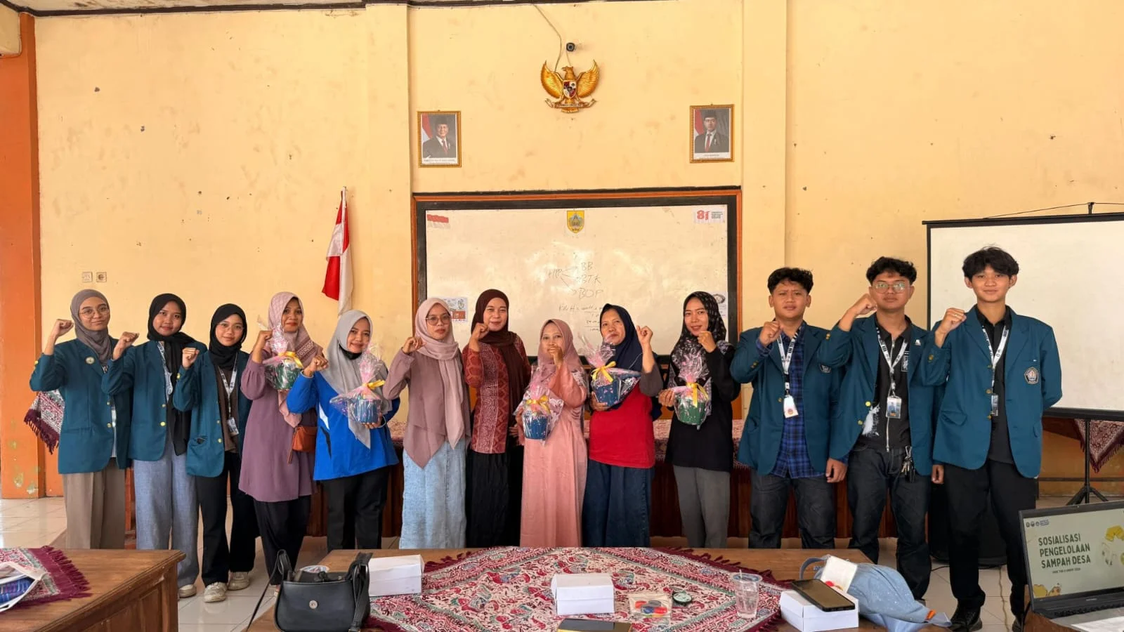 Mahasiswa Ubah Limbah Plastik Jadi Produk Fashion Bernilai