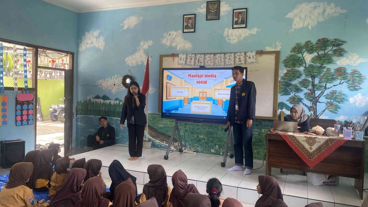 Mengunci Kesenjangan Digital: 7 Tantangan Literasi AI di Sekolah