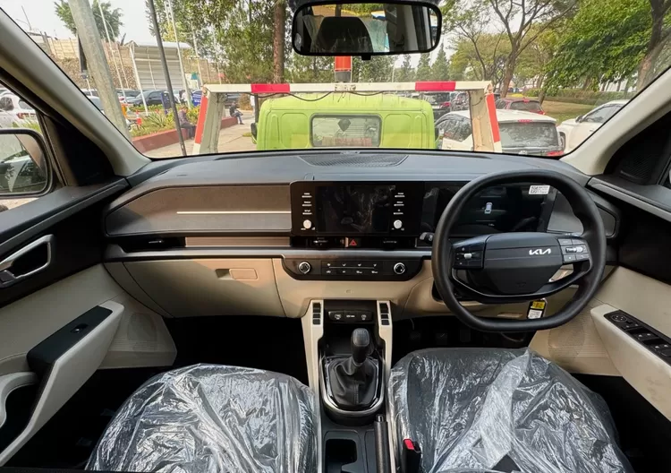 Kia Carens Manual Rp269 Juta: MPV Efisien untuk Operasional dan Keluarga