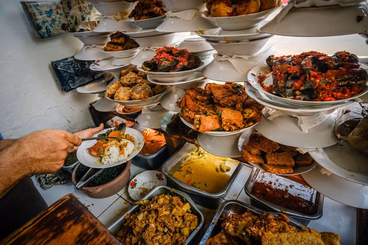 Pasar Tradisional Jakarta: Surga Kuliner Murah dan Autentik