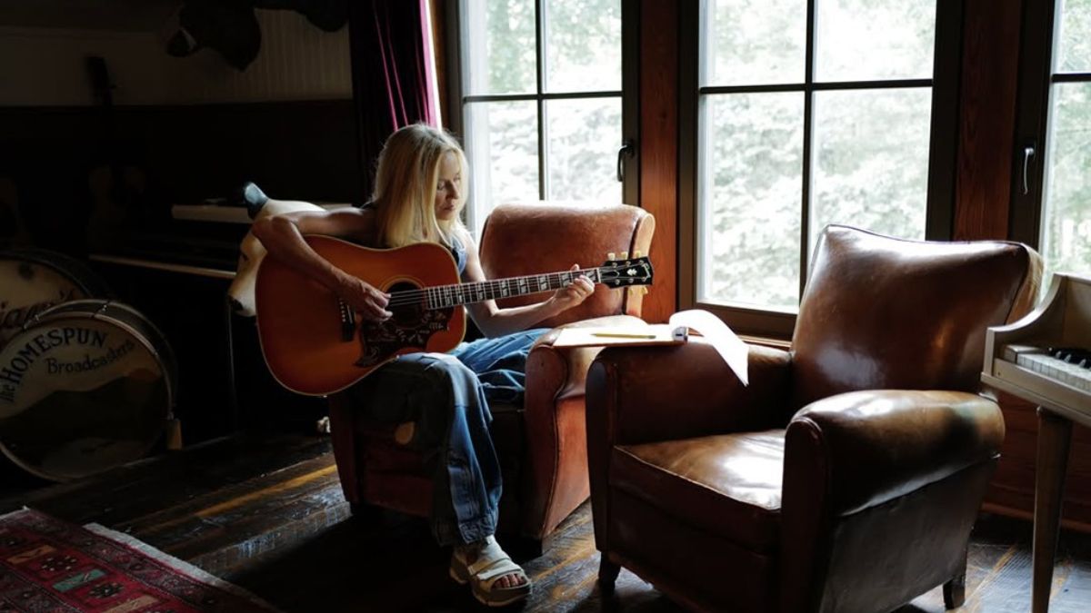 Phoebe Bridgers & Sheryl Crow: Dua Comeback Besar Musik Pop