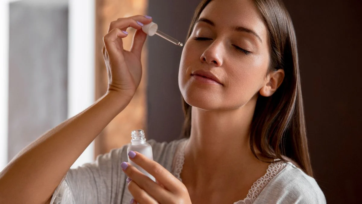 5 Serum Mencerahkan Kulit Terbaik: Harga, Bahan Aktif, dan Hasil