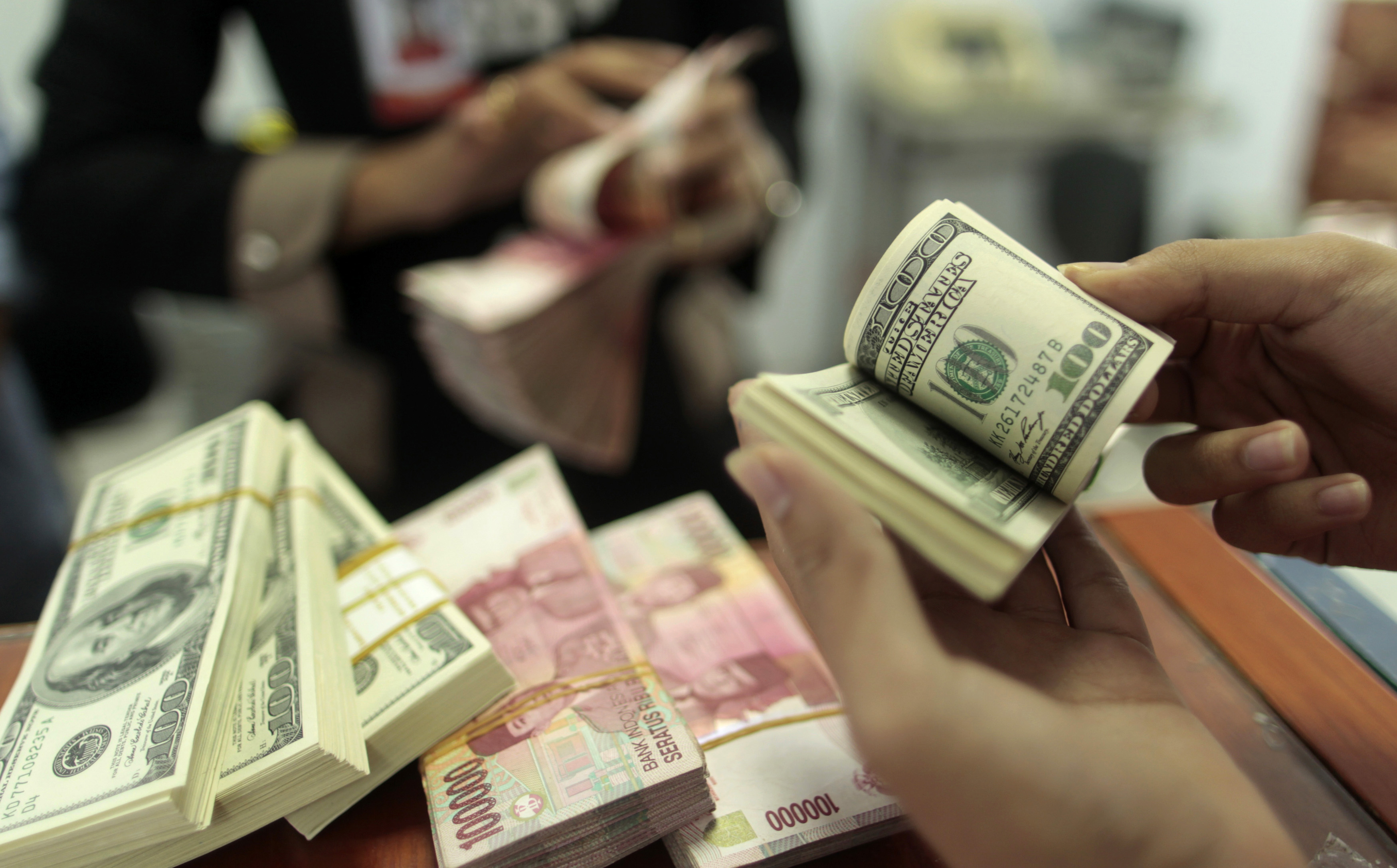 Rupiah Tertekan: Saat Pasar Meragukan Janji Penguatan Kurs