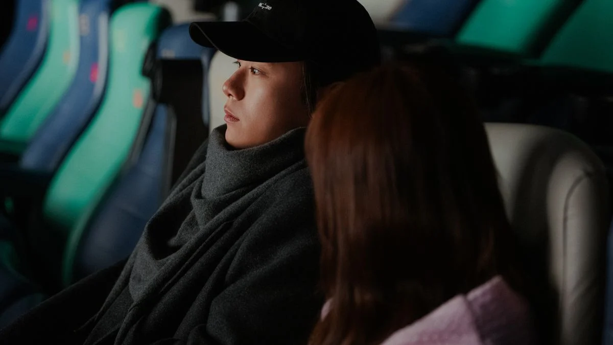 Rahasia Fangirl Kim Hye Jun Hampir Terbongkar di My Bias My Boss Episode 7
