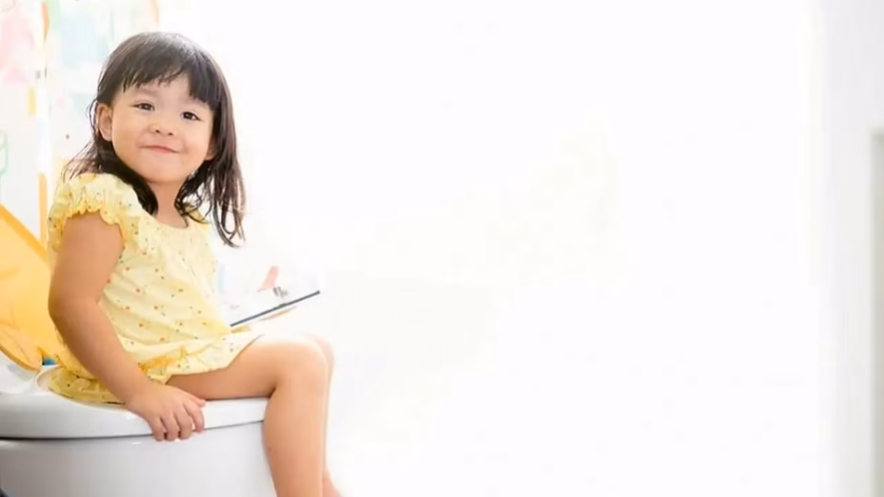 Tanda Kesiapan Toilet Training Lebih Penting daripada Usia