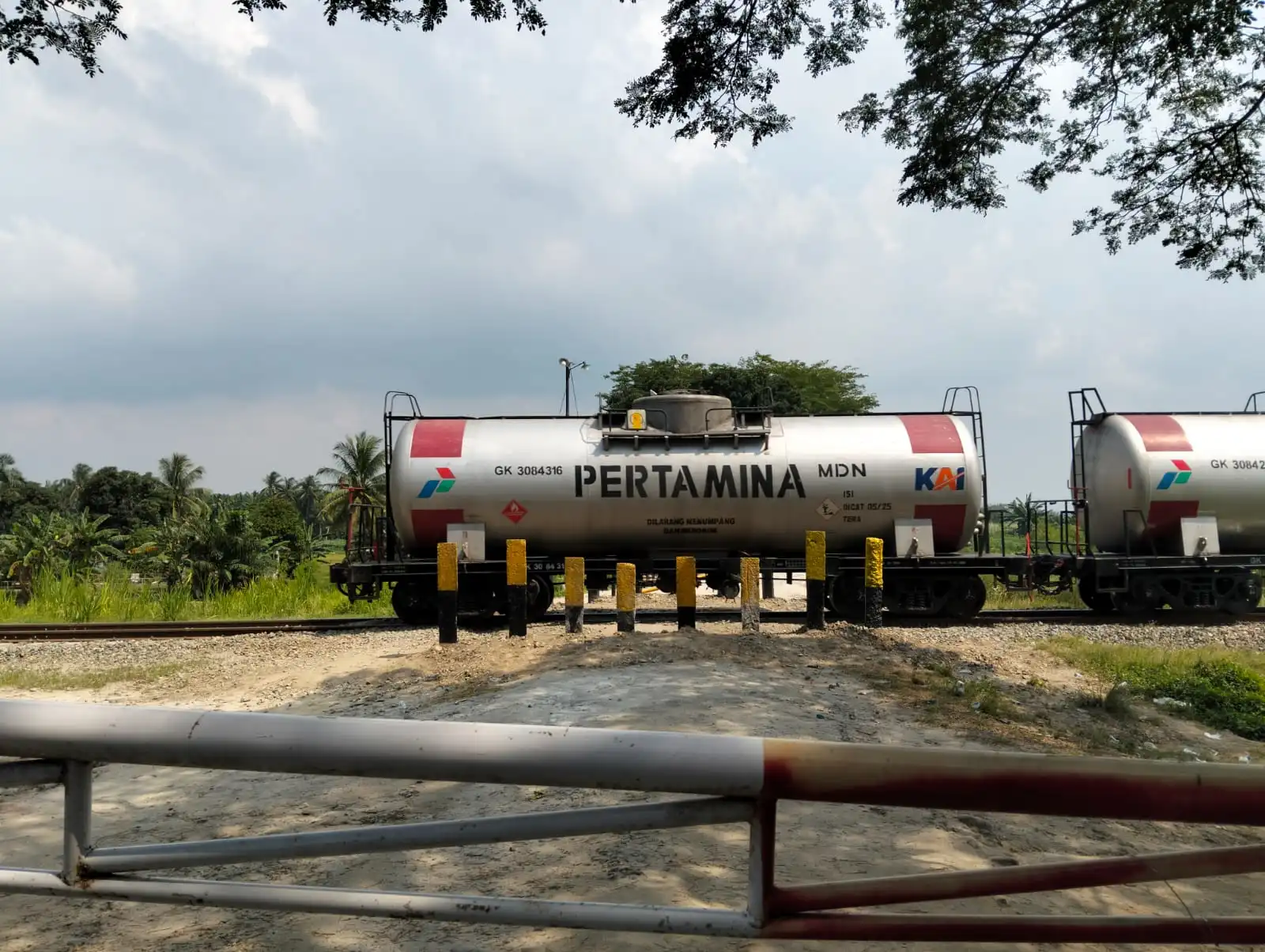 KAI Tutup Perlintasan Liar: Keamanan Jalur Kereta Diprioritaskan