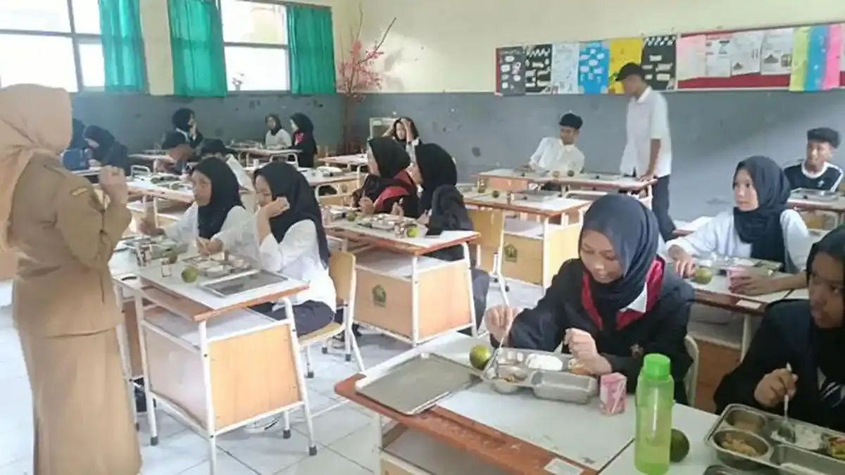 Label Khusus pada Menu Sekolah: Benteng Baru Cegah Keracunan Makanan Anak