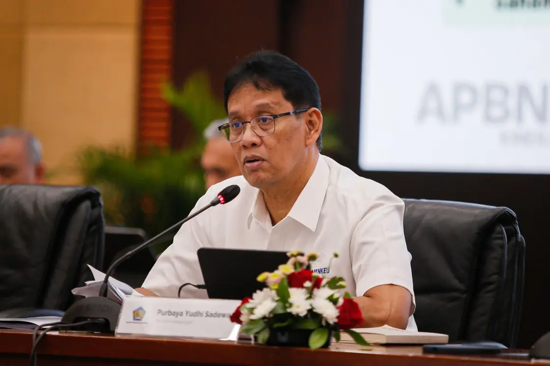 Utang Whoosh ke APBN: Akrobat Fiskal yang Penuh Risiko