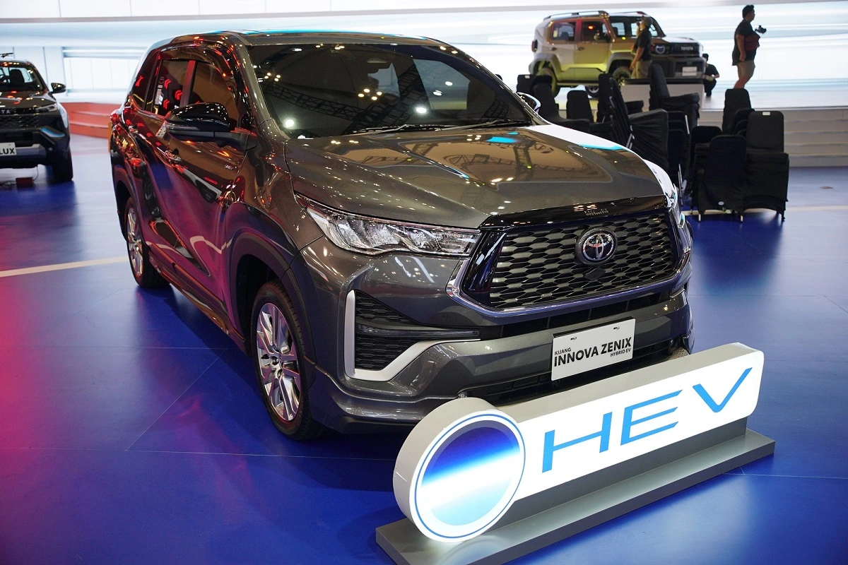 Toyota GIIAS: 6.175 SPK dan Dominasi Mobil Hybrid Keluarga