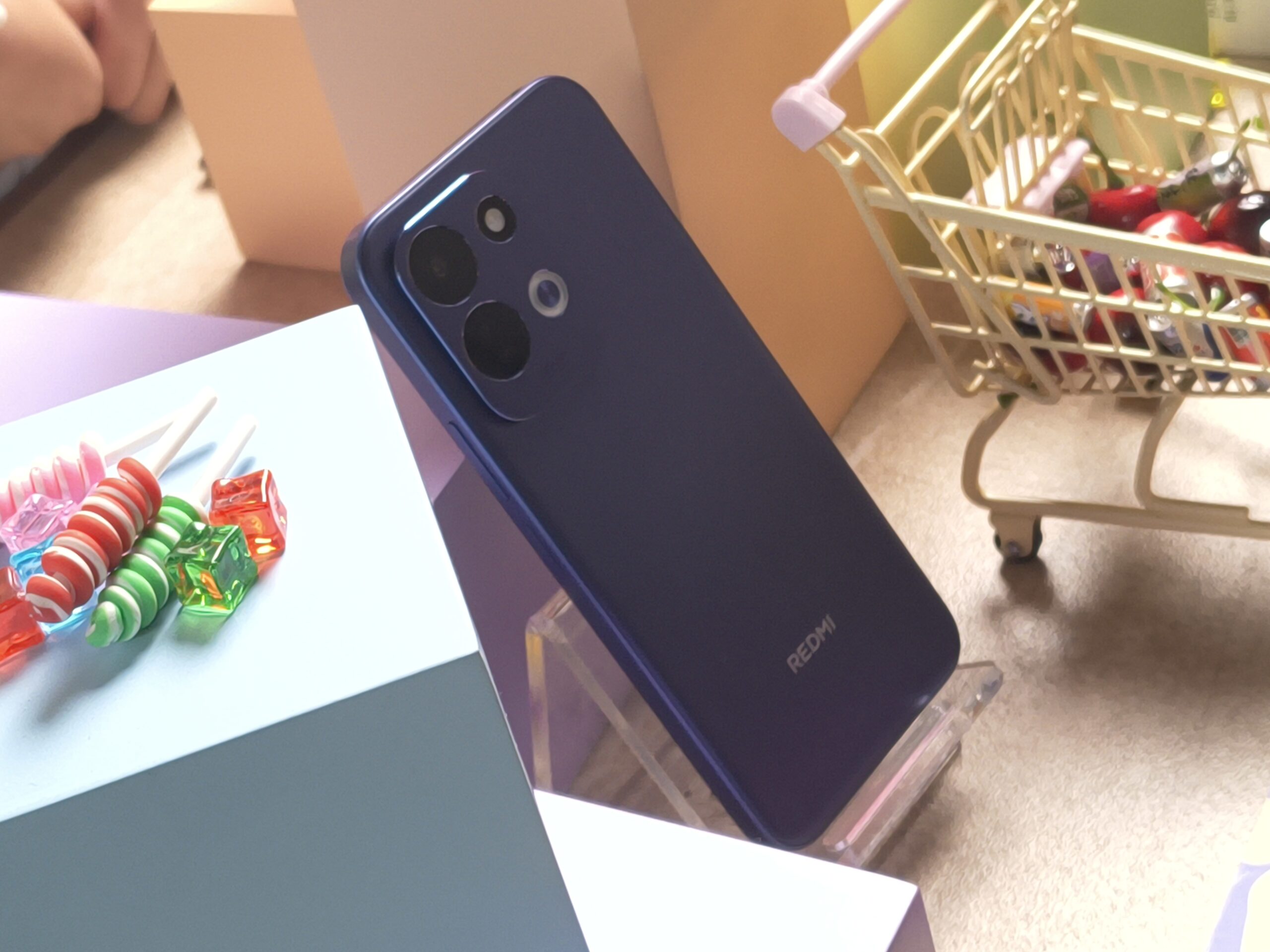 Redmi 17 Resmi Hadir dengan Baterai 7.500 mAh dan Lampu RGB