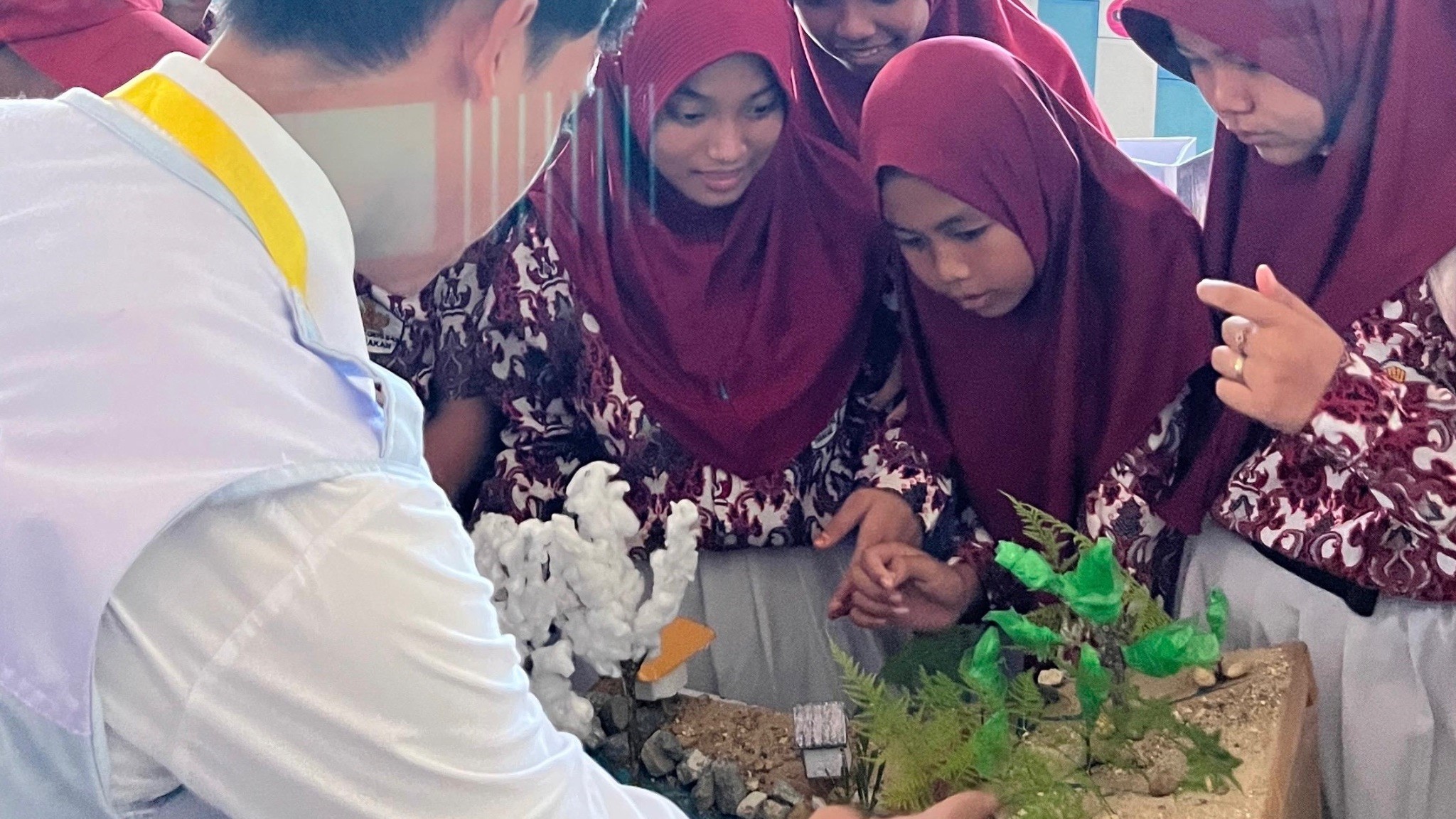 Dari Sampah Menjadi Tabungan: Literasi Keuangan Siswa yang Berawal dari Aksi Lingkungan
