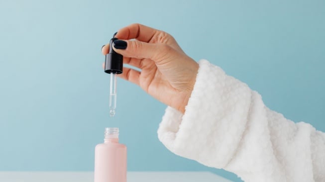 Urutan Aplikasi Skincare dari Tekstur Ringan ke Pekat