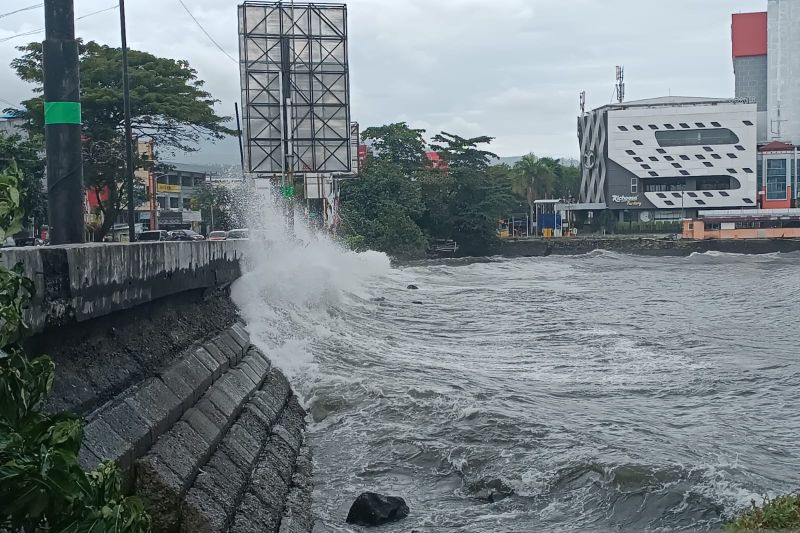 Gelombang Tinggi hingga 6 Meter: Panduan Keselamatan Nelayan dan Pelayar