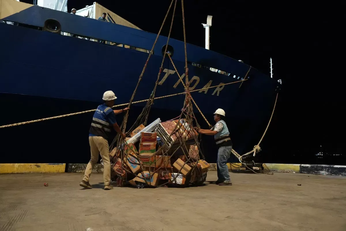 Kapal PELNI Gratis Jadi Tulang Punggung Logistik Kemanusiaan