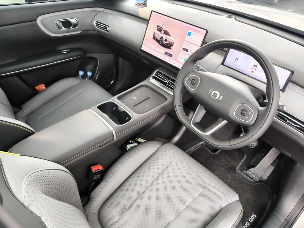 Test Drive Changan Nevo Q05: Nyaman, Lapang, tapi Ada Catatan