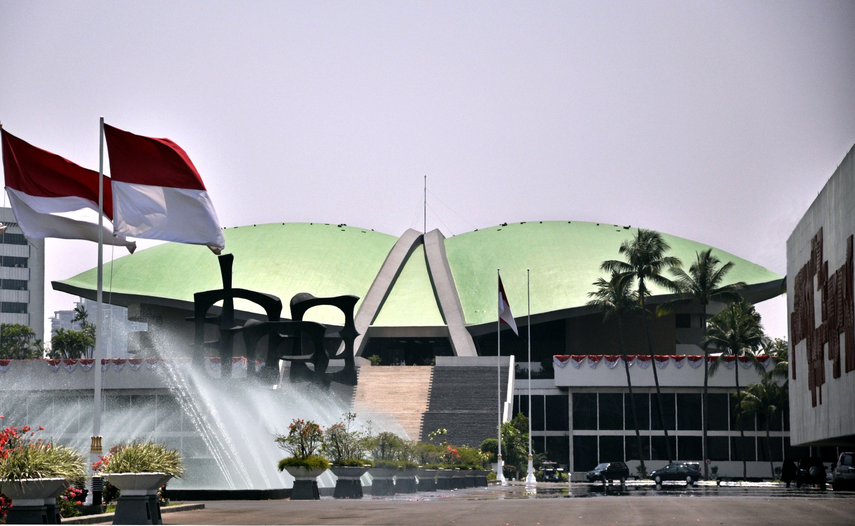 Program Makan Bergizi Mandiri di Pelosok: Alarm untuk Kebijakan Pusat