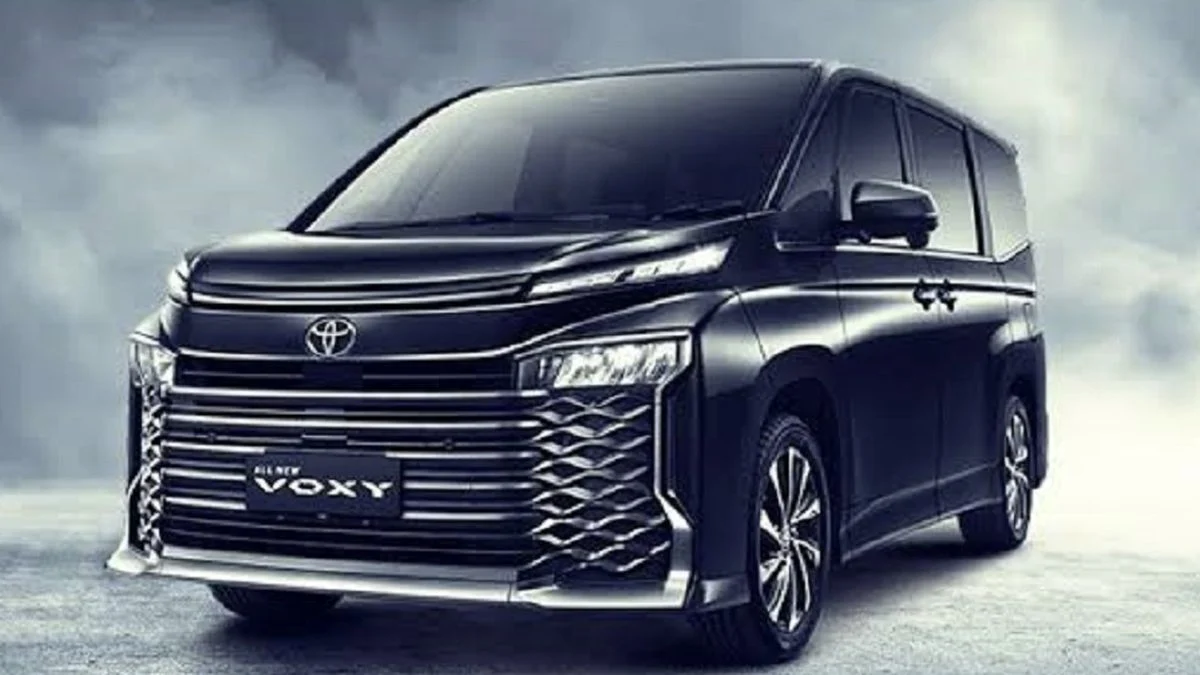 Toyota Avanza vs Voxy: MPV Keluarga Sesuai Budget dan Kebutuhan
