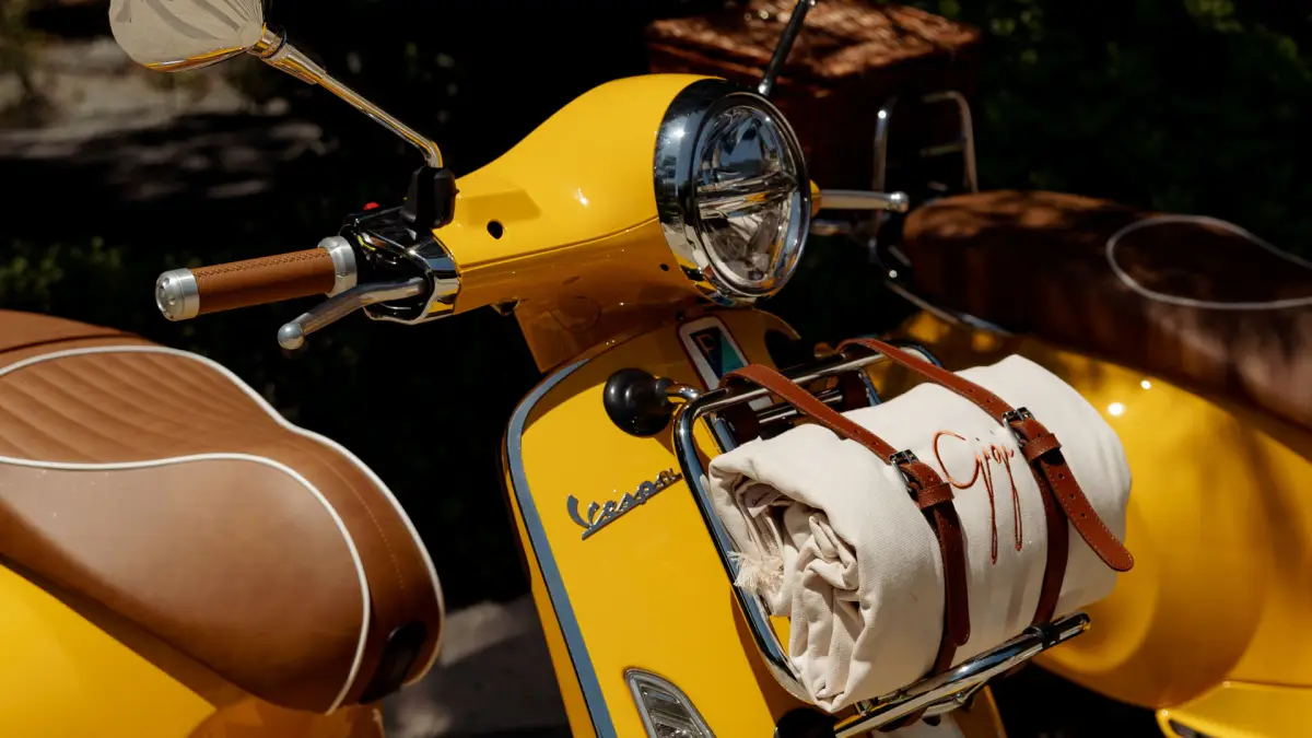Vespa Hadir dengan Palet Warna Premium: Dari Hijau Militer hingga Edisi 80 Tahun