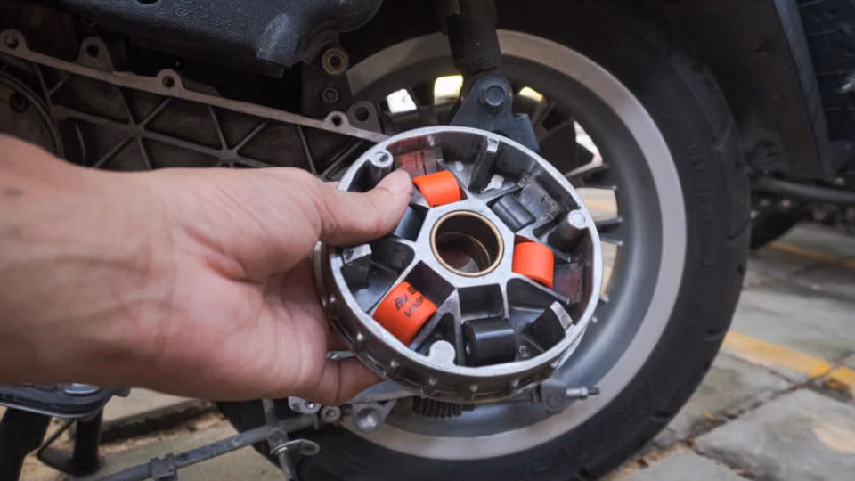 Tanda V-Belt dan Roller CVT Mulai Aus yang Sering Diabaikan