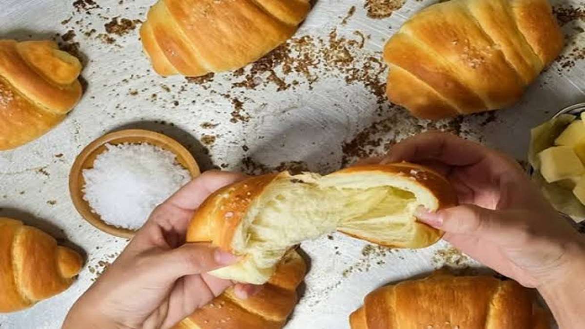 Rahasia di Balik Viral Salt Bread: Mentega Leleh dan Garam Laut