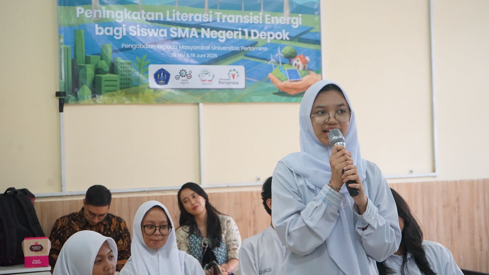 Dari Teori ke Praktik: Project-Based Learning untuk Memahami Transisi Energi