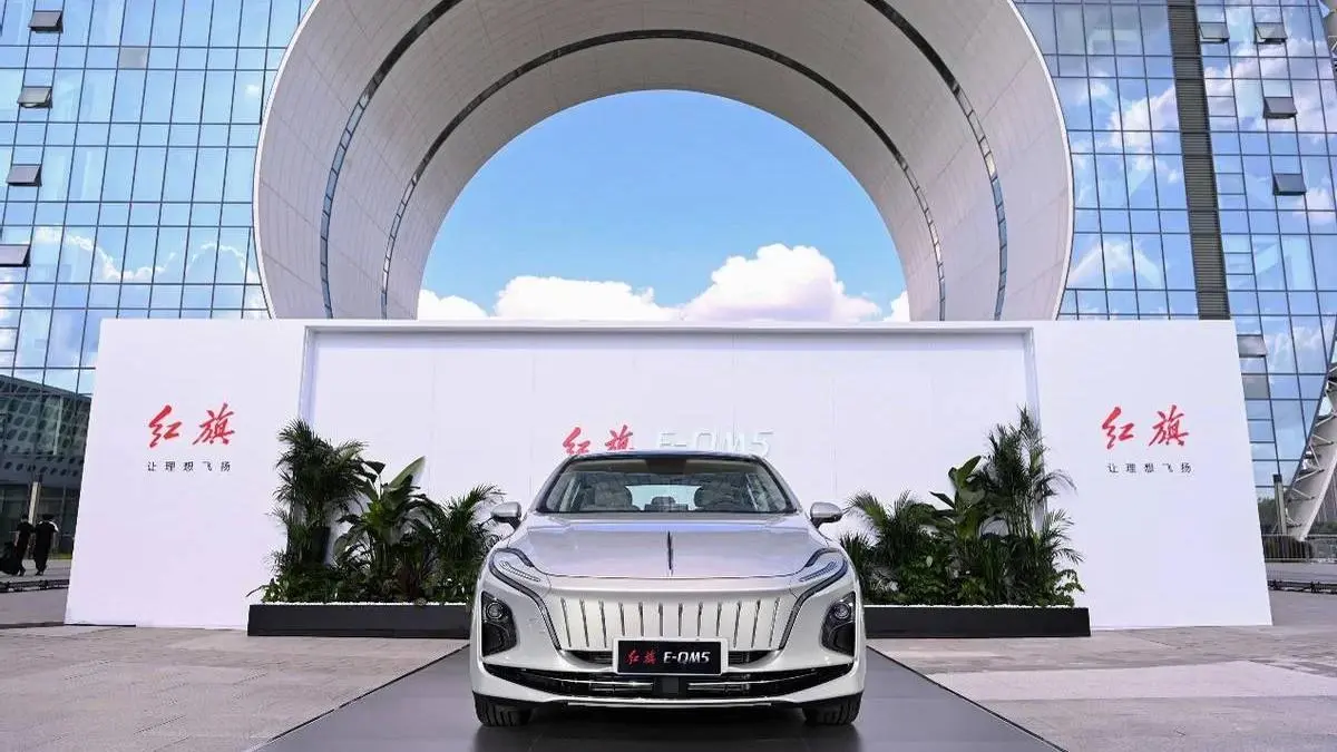 Hongqi, Blade Battery 2.0, dan Flash Charging BYD: Lompatan Baru Segmen Premium