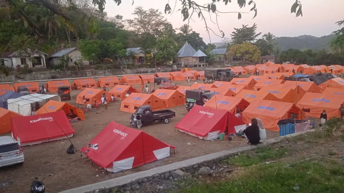 Logistik Darurat Gempa NTT: Akses Terbatas, Pengungsi Melonjak