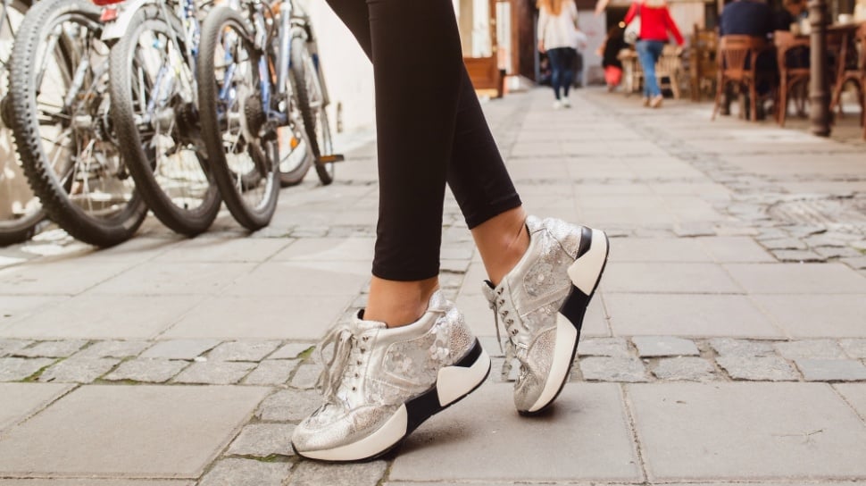 Panduan Lengkap Memilih Sepatu Jalan Nyaman untuk Semua Usia