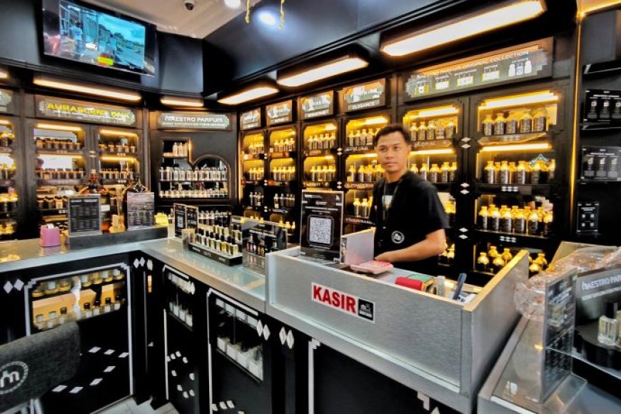 Toko Parfum Yogyakarta Mengincar Pasar Mahasiswa Manis dan Terjangkau