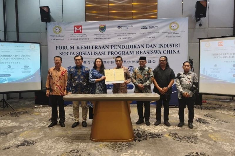 Kolaborasi Guru dan Kampus Dorong Bahasa Inggris Komunikatif di SMK