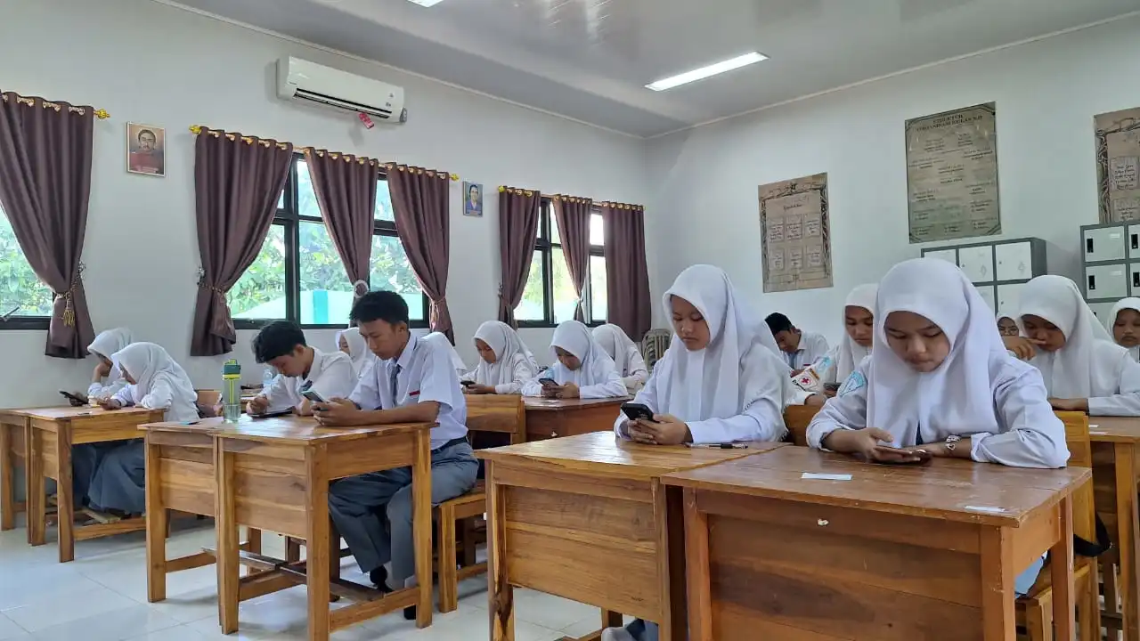 Asesmen Sumatif Tengah Semester: Dari Kertas ke Platform Digital di Sekolah