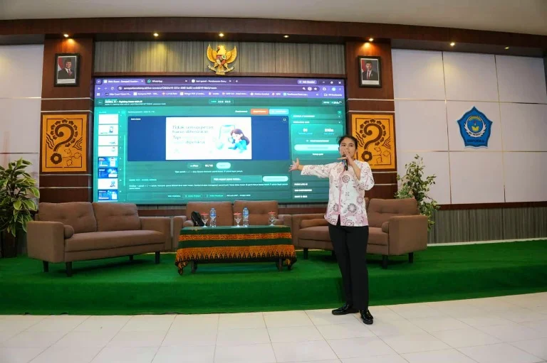 Sekolah dan Kampus Mulai Ajarkan Literasi AI untuk Cegah Hoaks