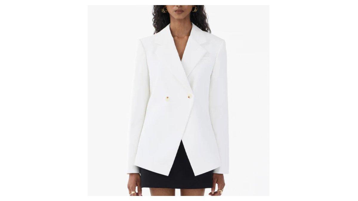 Panduan Lengkap Mix and Match Blazer, Rok, Kemeja, dan Bermuda