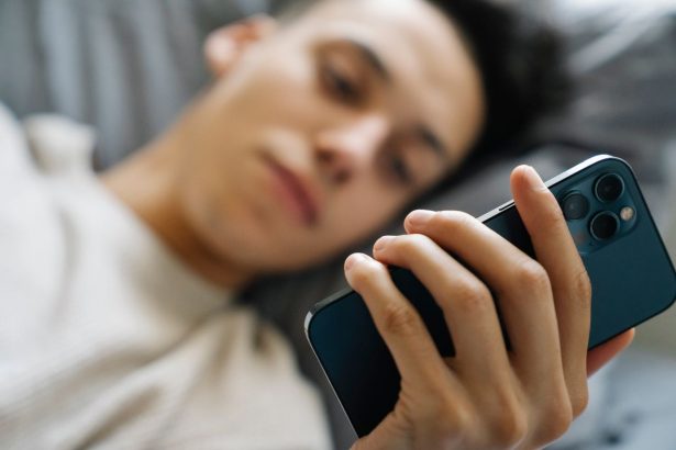Panduan Orang Tua Menghadapi Perilaku Berisiko Anak di Internet
