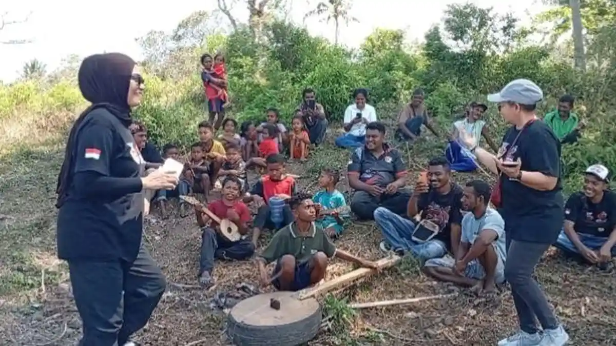 Musik Kampung dan Permainan Terbuka: Trauma Healing Anak Korban Gempa