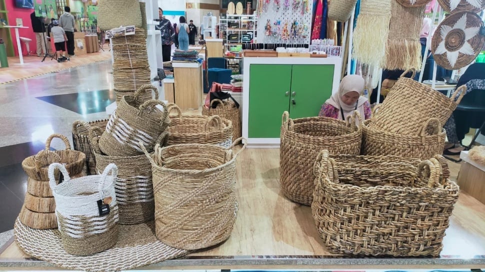 Dari Lokal ke Pasar Global: Lompatan Pengrajin Furnitur dan Kerajinan