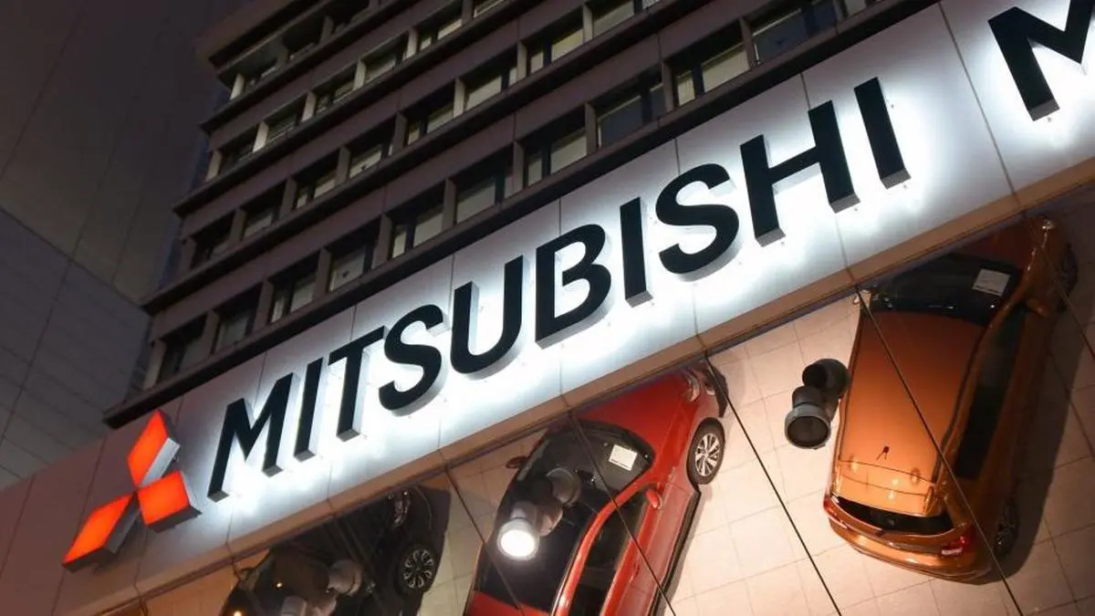Strategi Baru Keluarga Mitsubishi Pajero: Hybrid, Mini, dan Dakar