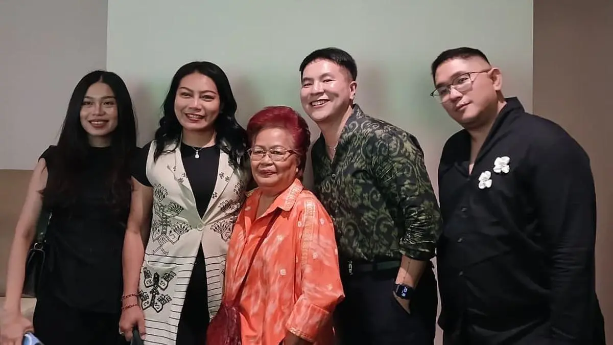 Dari Warisan Perajin ke Runway: Tenun sebagai Bahasa Couture