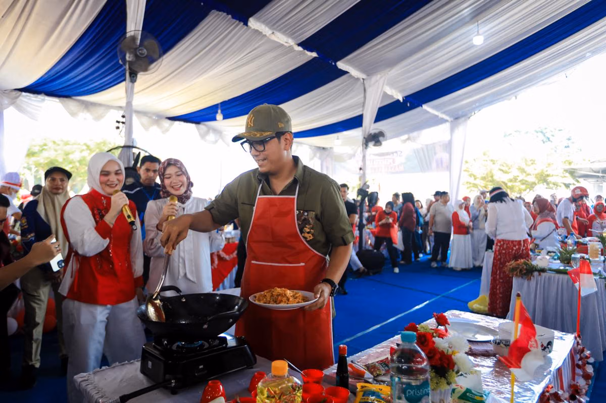Tiga Lomba Memasak Nasi Goreng yang Menyatukan Warga