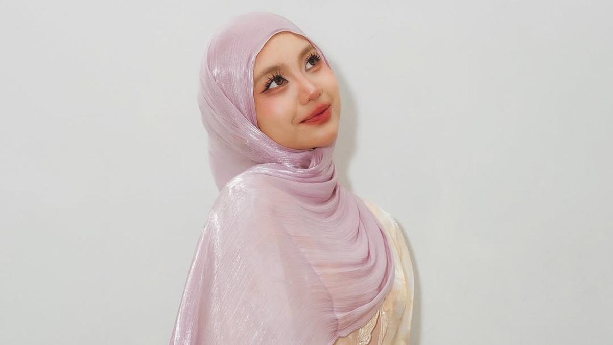 Penampilan Memukau Penyanyi Wanita di Panggung Nasional