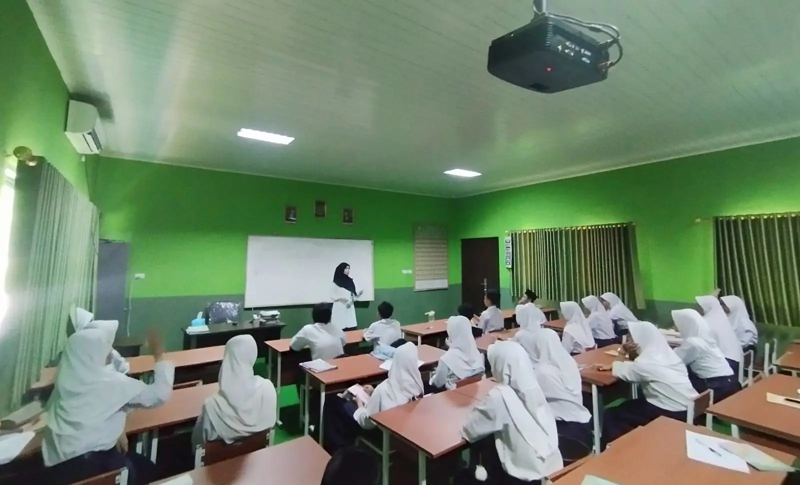 Proyek P5 di MTsN 1 Tanggamus: Laboratorium Kepemimpinan Demokratis