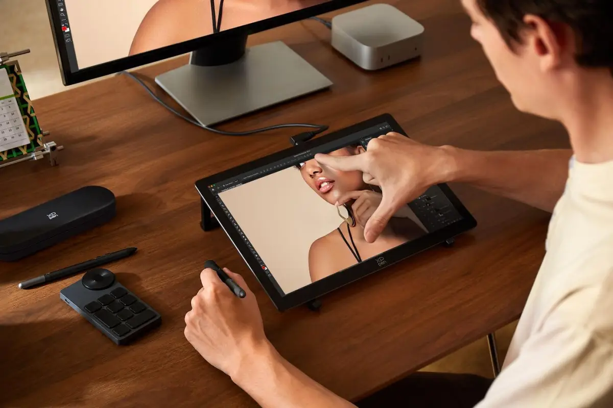 Pen Tablet Profesional untuk Desainer: XPPen Artist Ultra 14 vs Tablet 12 Inci Flagship