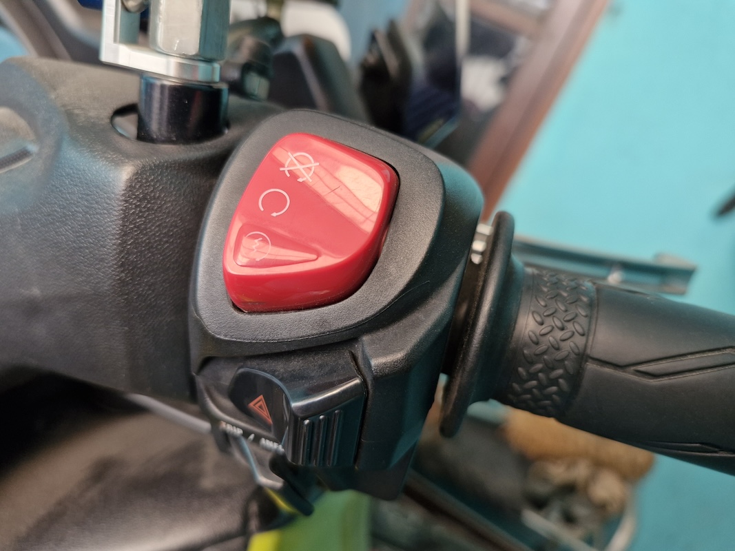 Motor Injeksi Mogok Mendadak? Aki Salah Pilih Biang Keroknya
