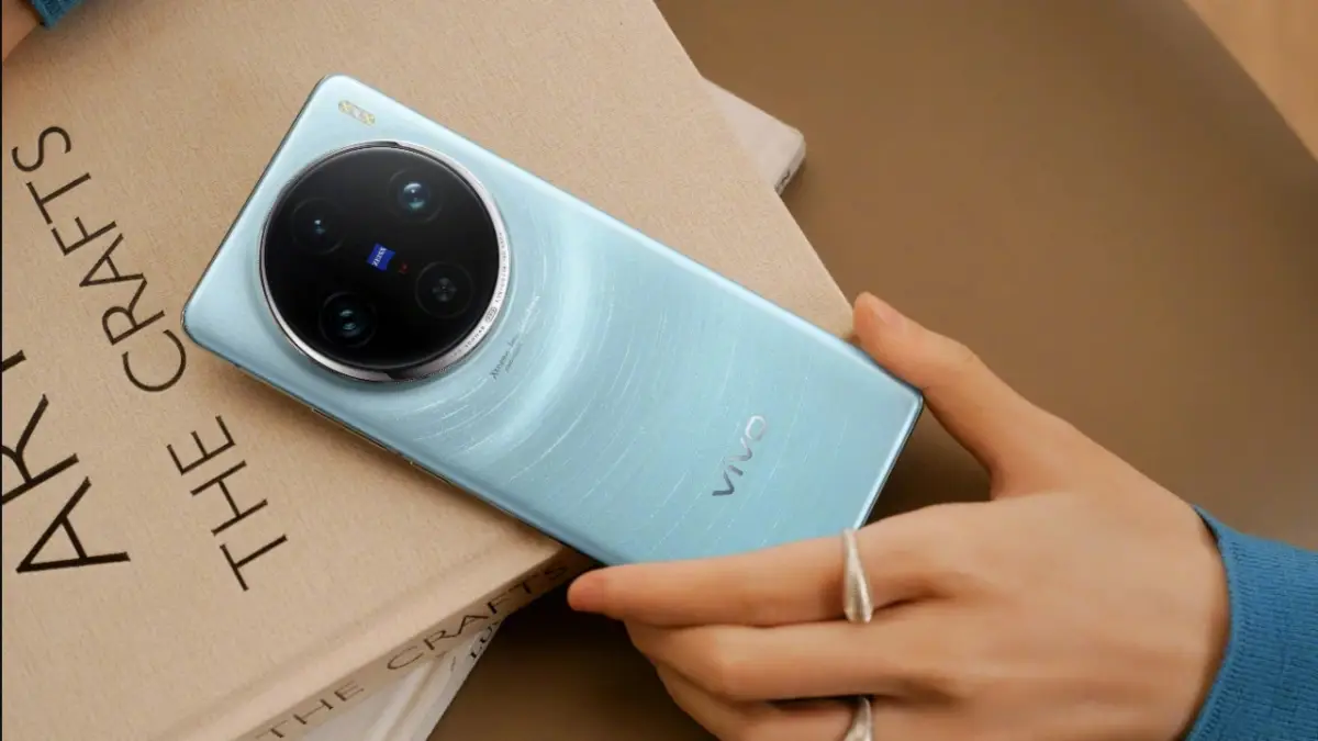 Perbandingan Teknologi Zoom Telephoto Flagship: Jernih Tanpa Blur dari Jarak Jauh