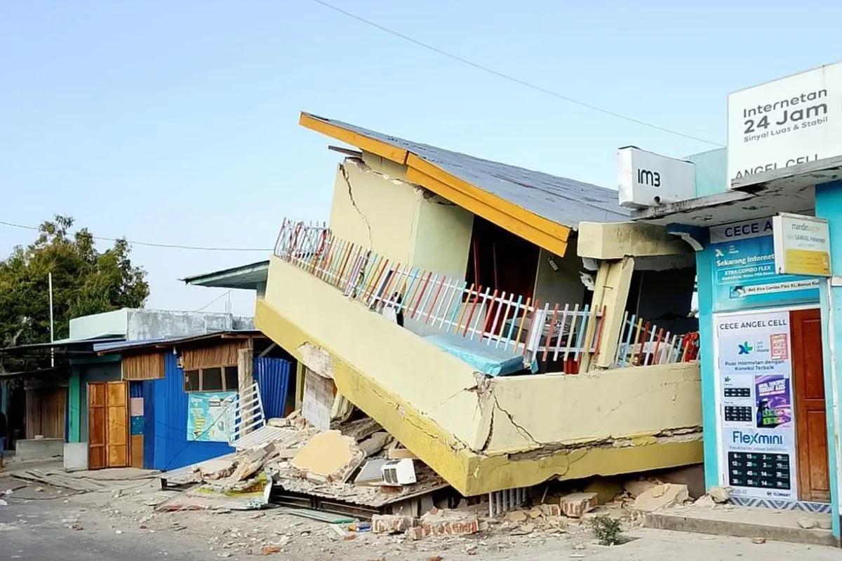 Koordinasi Pusat-Daerah Lemah, Bantuan Gempa NTT Tersendat