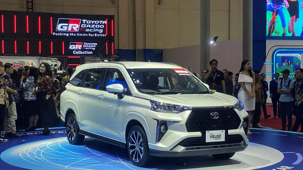 7 Mobil Hybrid Terjangkau: Harga, Konsumsi BBM, dan Fitur