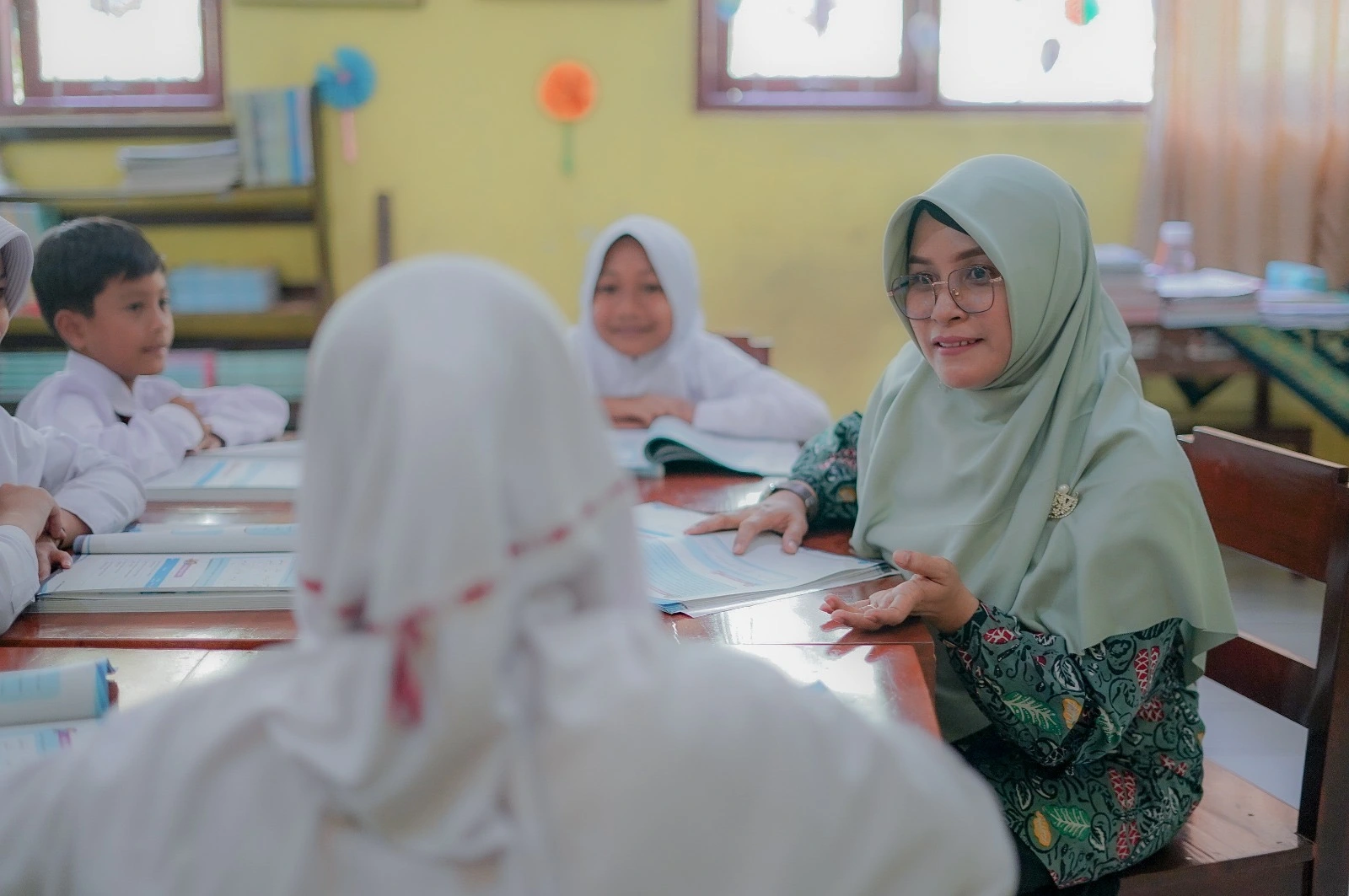 Program Pelatihan Bahasa Inggris Guru SD: Strategi Kemendikdasmen Tingkatkan Kompetensi Mengajar